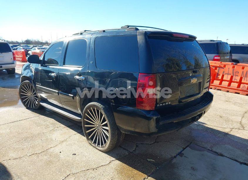 Photo 3 of 2007 Chevrolet Tahoe LT (VIN 1GNFC130X7R297343)