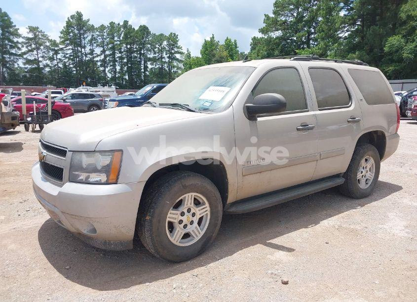Photo 2 of 2007 Chevrolet Tahoe LS (VIN 1GNFC130X7R353412)