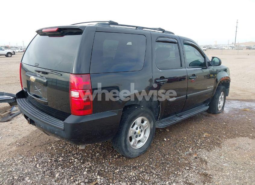 Photo 4 of 2007 Chevrolet Tahoe LT (VIN 1GNFC130X7R361591)