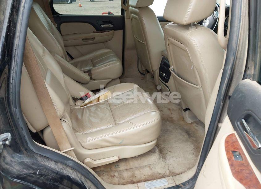 Photo 8 of 2007 Chevrolet Tahoe LT (VIN 1GNFC130X7R361591)