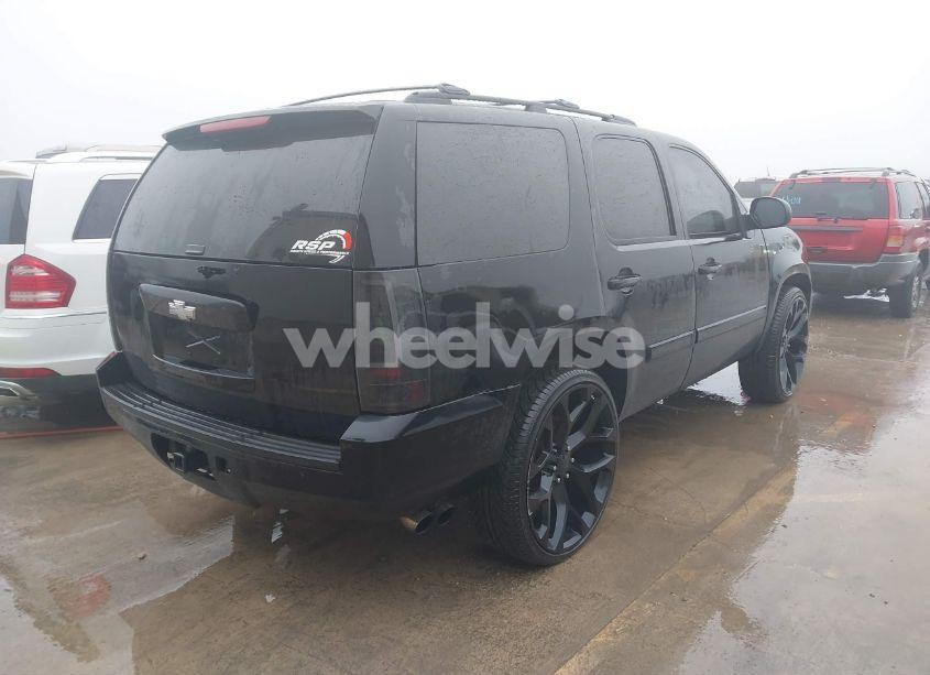 Photo 4 of 2007 Chevrolet Tahoe LT (VIN 1GNFC130X7R395790)