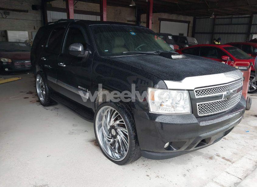 2007 Chevrolet Tahoe LTZ (VIN 1GNFC130X7R430537) main photo