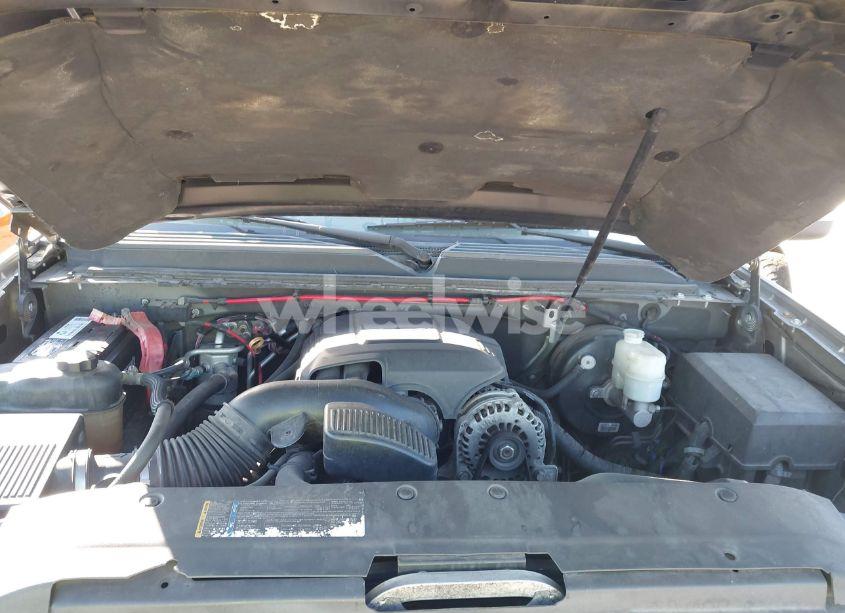 Photo 10 of 2008 Chevrolet Tahoe LT (VIN 1GNFC130X8J200786)