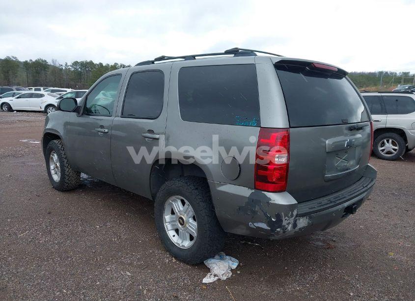 Photo 3 of 2008 Chevrolet Tahoe LT (VIN 1GNFC130X8J200786)