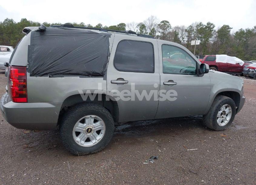 Photo 6 of 2008 Chevrolet Tahoe LT (VIN 1GNFC130X8J200786)