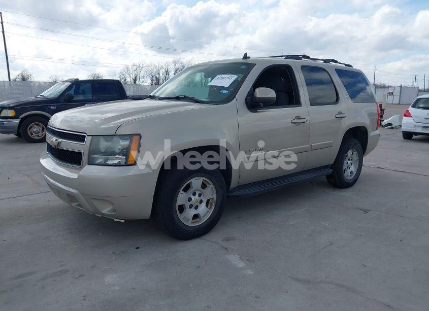 Photo 2 of 2008 Chevrolet Tahoe LT (VIN 1GNFC130X8R154460)