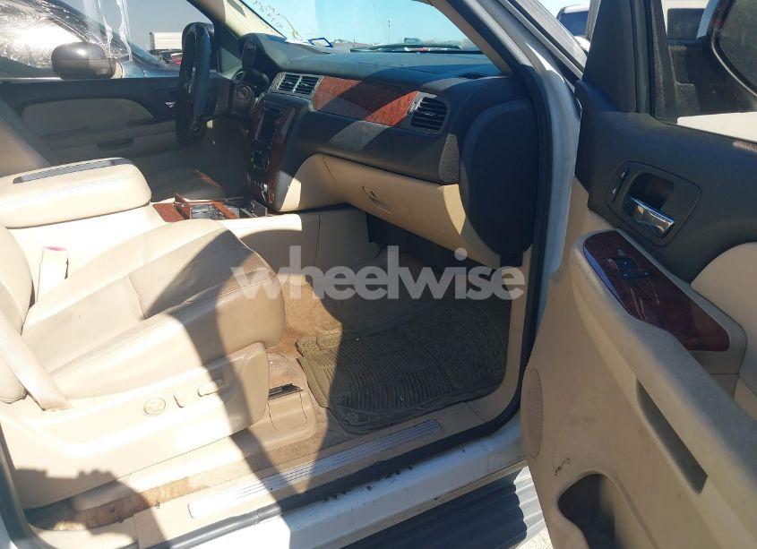 Photo 5 of 2008 Chevrolet Tahoe LTZ (VIN 1GNFC130X8R248967)