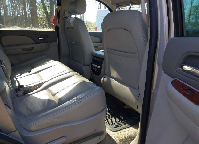 Photo 8 of 2008 Chevrolet Tahoe HYBRID (VIN 1GNFC13588R230639)