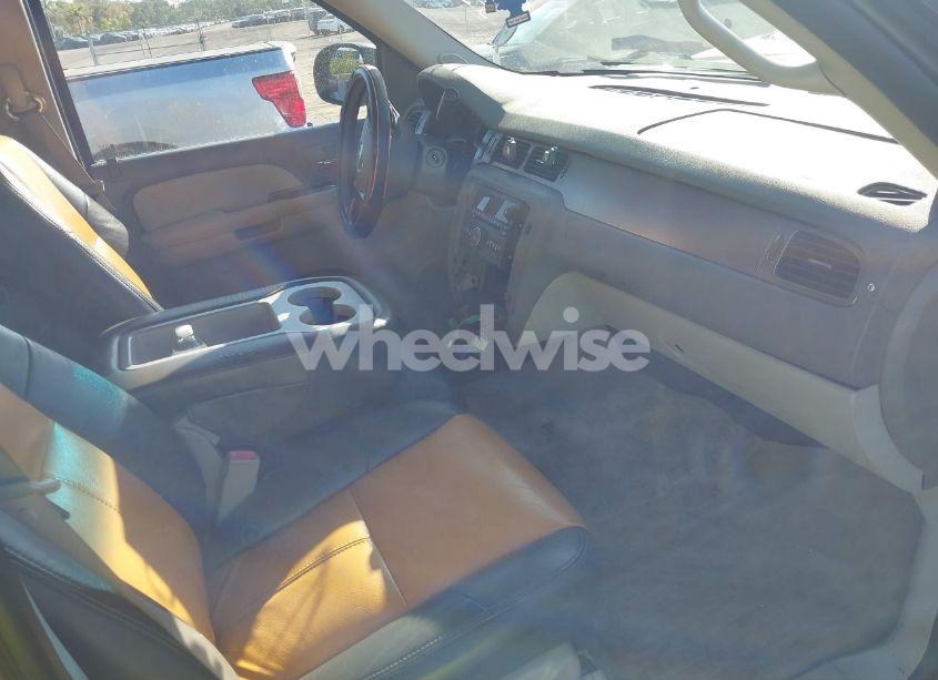 Photo 5 of 2007 Chevrolet Tahoe LS (VIN 1GNFC13C07J395595)