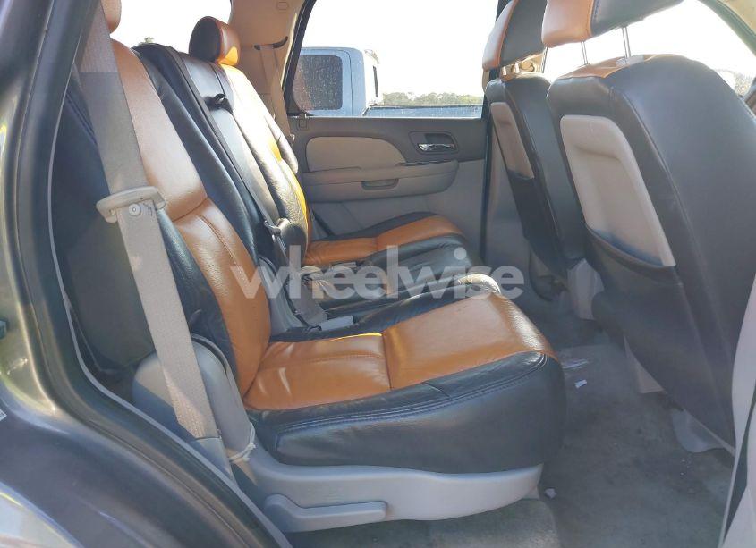 Photo 8 of 2007 Chevrolet Tahoe LS (VIN 1GNFC13C07J395595)