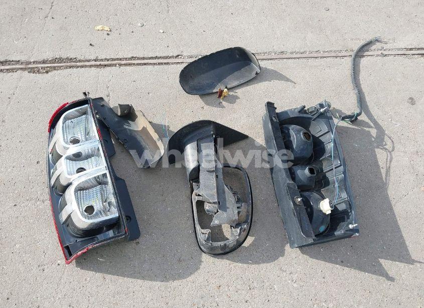 Photo 12 of 2007 Chevrolet Tahoe LS (VIN 1GNFC13C07J405171)