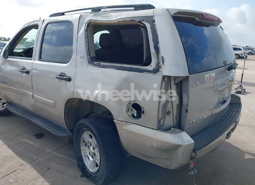 Photo 19 of 2007 Chevrolet Tahoe LS (VIN 1GNFC13C07J405171)