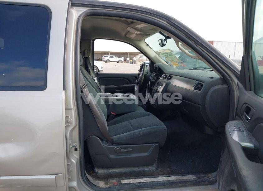 Photo 5 of 2007 Chevrolet Tahoe LS (VIN 1GNFC13C07J405171)