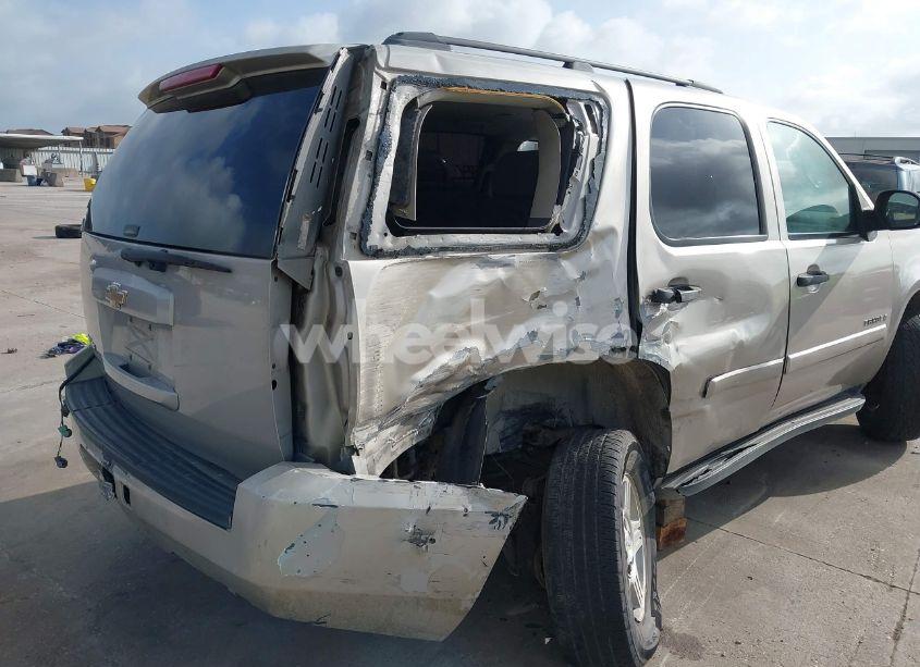 Photo 6 of 2007 Chevrolet Tahoe LS (VIN 1GNFC13C07J405171)