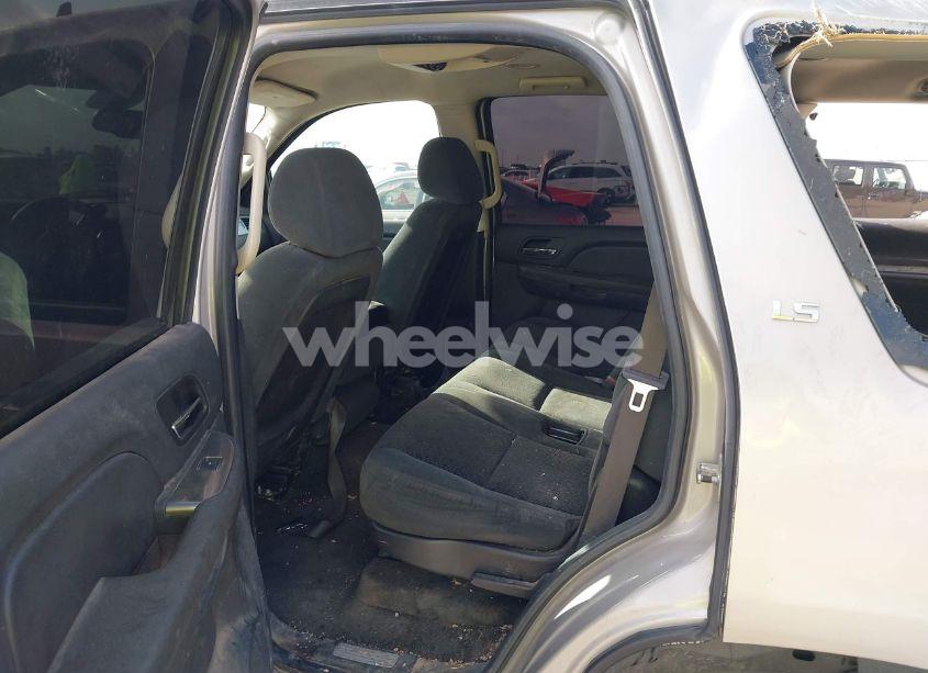 Photo 8 of 2007 Chevrolet Tahoe LS (VIN 1GNFC13C07J405171)