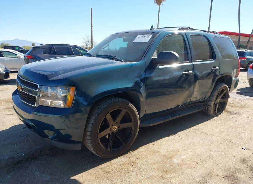 Photo 2 of 2007 Chevrolet Tahoe LS (VIN 1GNFC13C07R305881)