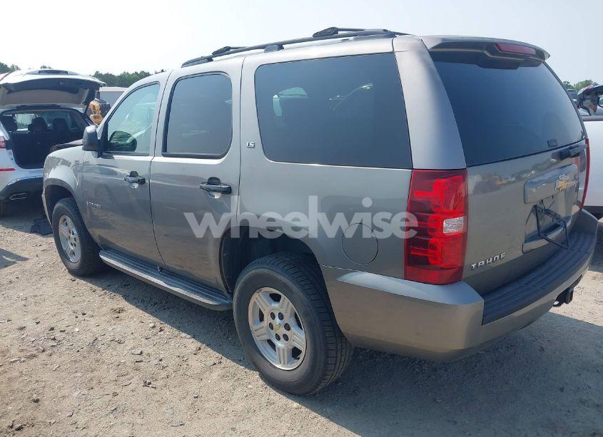 Photo 3 of 2007 Chevrolet Tahoe LS (VIN 1GNFC13C17J346292)