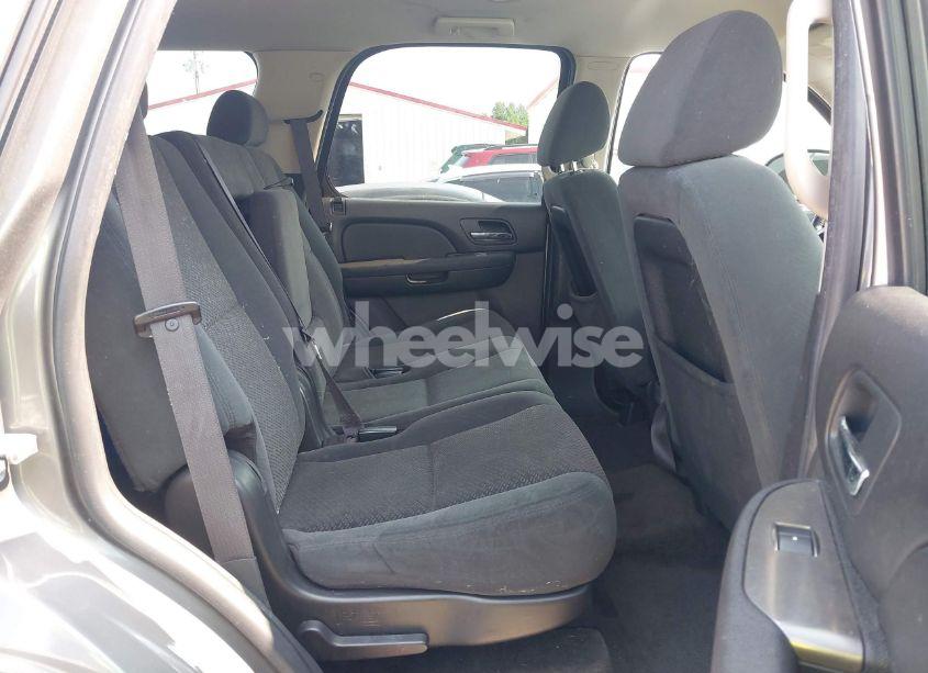 Photo 8 of 2007 Chevrolet Tahoe LS (VIN 1GNFC13C17J346292)