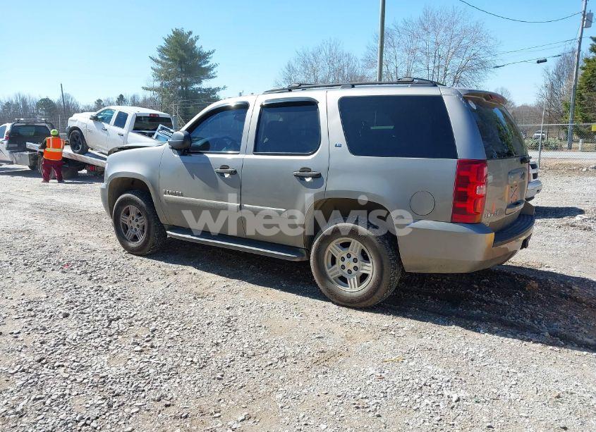 Photo 3 of 2007 Chevrolet Tahoe LS (VIN 1GNFC13C17R315870)