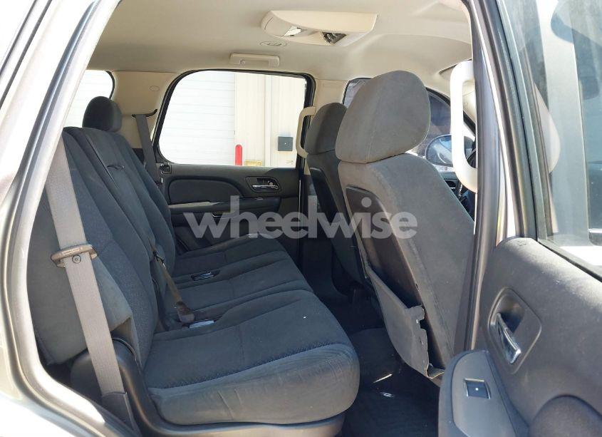 Photo 8 of 2007 Chevrolet Tahoe LS (VIN 1GNFC13C17R315870)