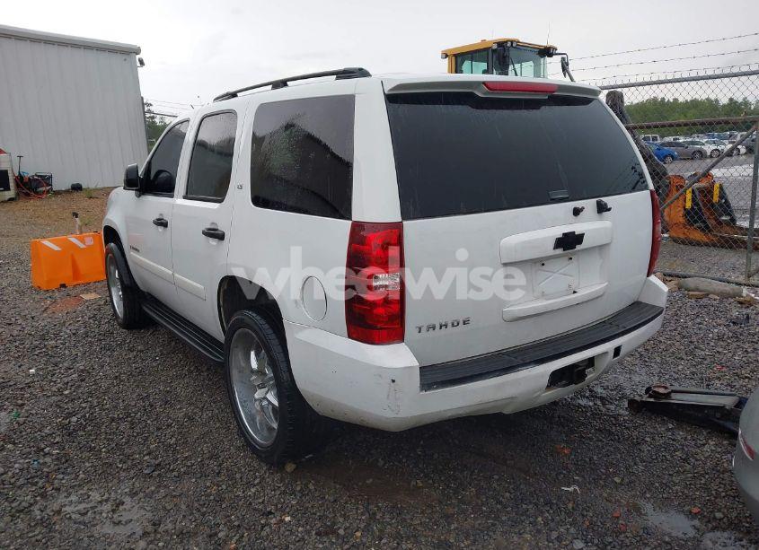 Photo 3 of 2008 Chevrolet Tahoe LS (VIN 1GNFC13C18J127088)