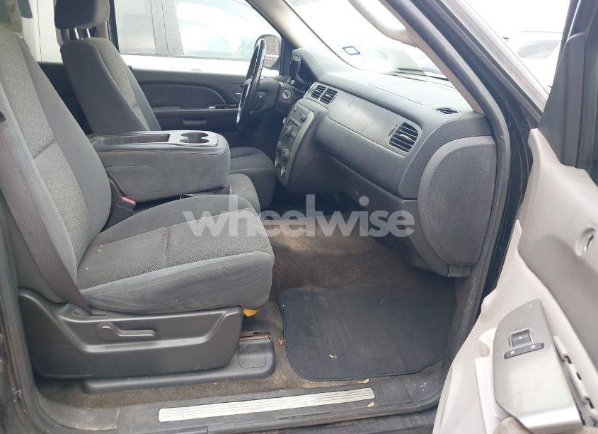 Photo 5 of 2007 Chevrolet Tahoe LS (VIN 1GNFC13C27R368433)