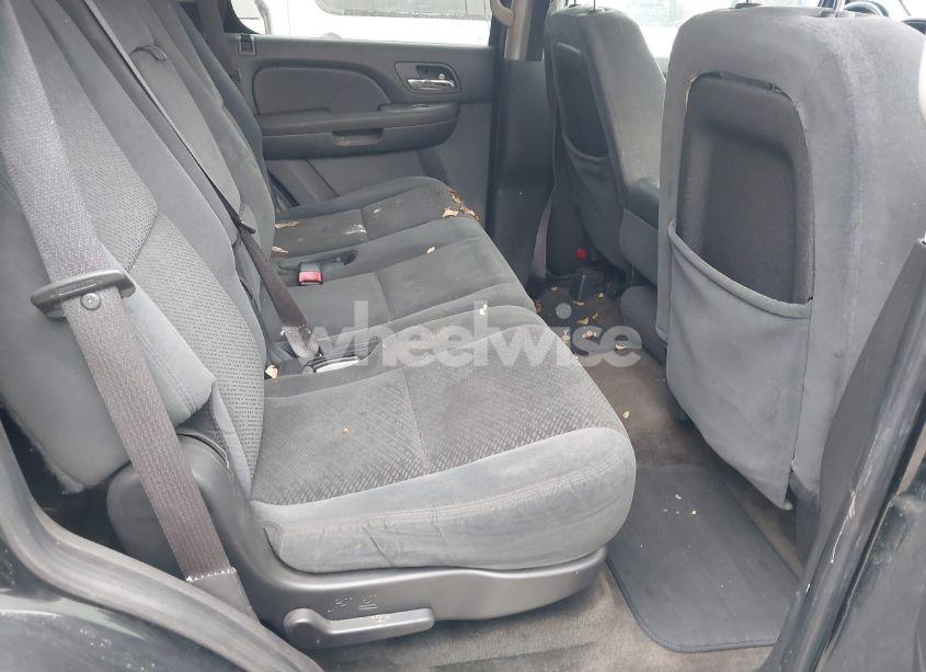 Photo 8 of 2007 Chevrolet Tahoe LS (VIN 1GNFC13C27R368433)