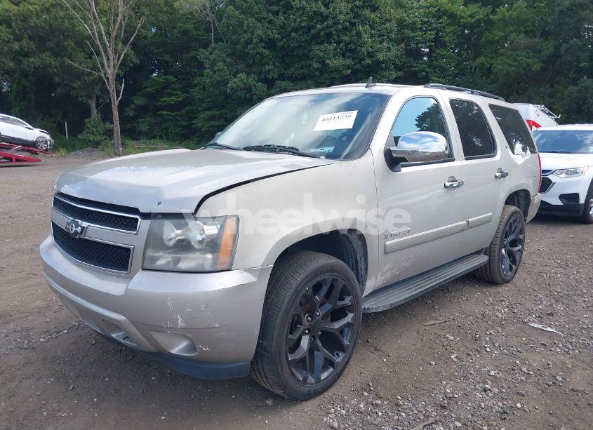 Photo 2 of 2008 Chevrolet Tahoe LS (VIN 1GNFC13C28R266745)