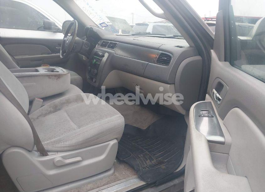 Photo 5 of 2007 Chevrolet Tahoe LS (VIN 1GNFC13C37R414920)