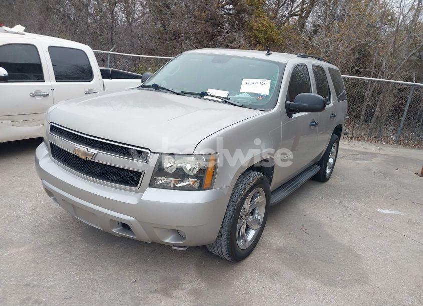 Photo 2 of 2009 Chevrolet Tahoe LS (VIN 1GNFC13C39R285063)