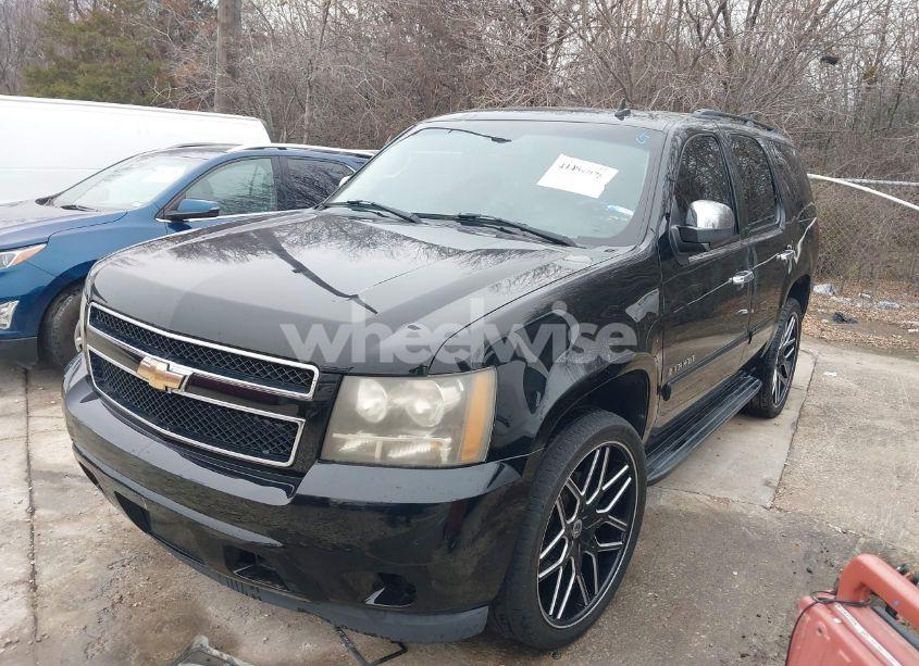 Photo 2 of 2007 Chevrolet Tahoe LS (VIN 1GNFC13C47R347843)