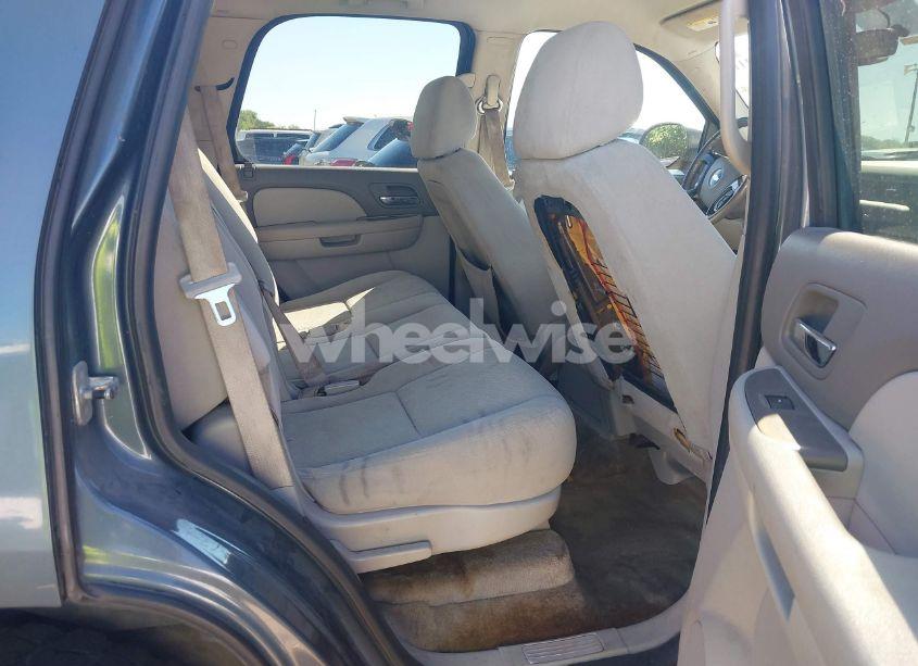 Photo 8 of 2008 Chevrolet Tahoe LS (VIN 1GNFC13C48J230358)