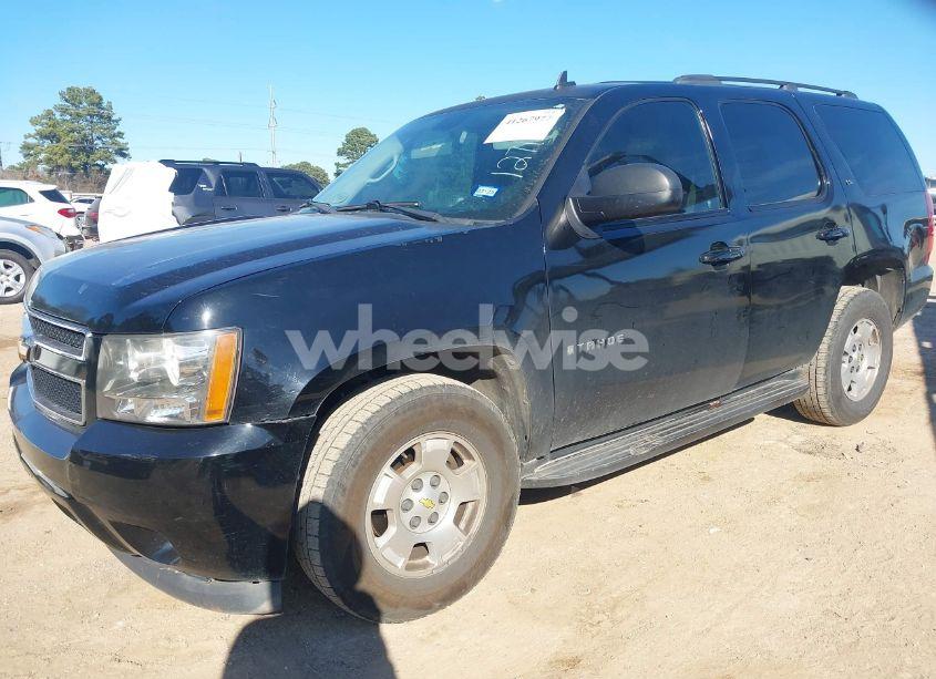Photo 2 of 2009 Chevrolet Tahoe LS (VIN 1GNFC13C49R127105)