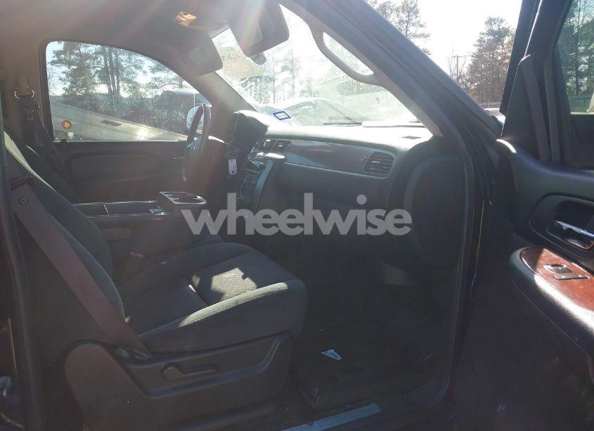 Photo 5 of 2009 Chevrolet Tahoe LS (VIN 1GNFC13C49R127105)