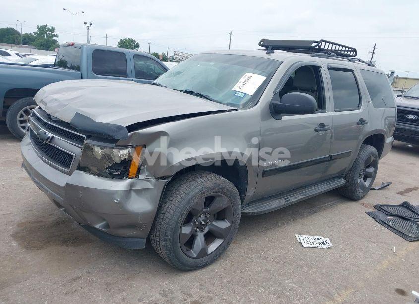 Photo 2 of 2007 Chevrolet Tahoe LS (VIN 1GNFC13C57R279441)