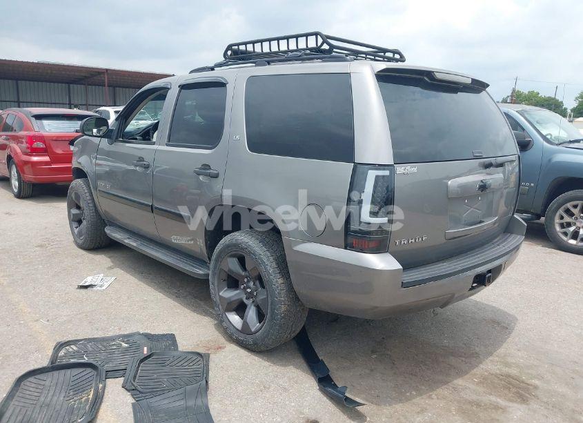 Photo 3 of 2007 Chevrolet Tahoe LS (VIN 1GNFC13C57R279441)