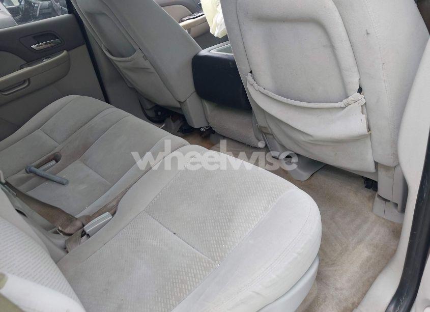 Photo 8 of 2007 Chevrolet Tahoe LS (VIN 1GNFC13C57R279441)