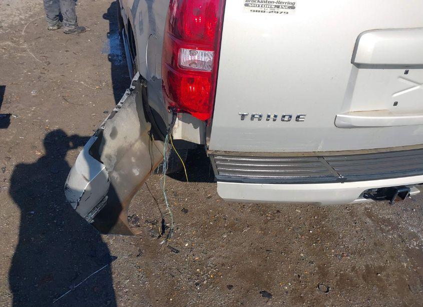 Photo 18 of 2008 Chevrolet Tahoe LS (VIN 1GNFC13C58R220956)