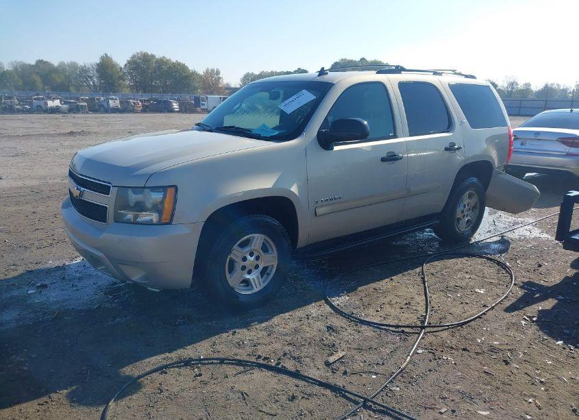 Photo 2 of 2008 Chevrolet Tahoe LS (VIN 1GNFC13C58R220956)