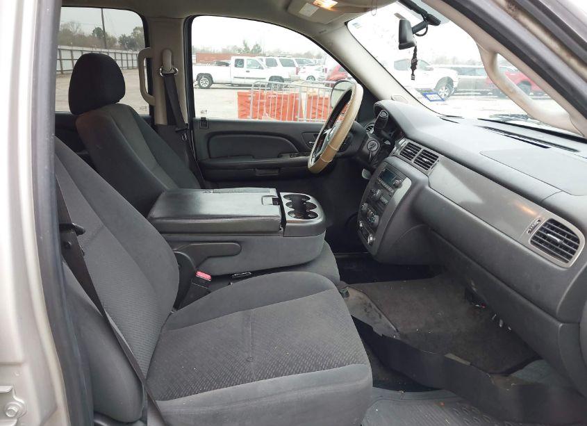 Photo 5 of 2008 Chevrolet Tahoe LS (VIN 1GNFC13C58R250071)