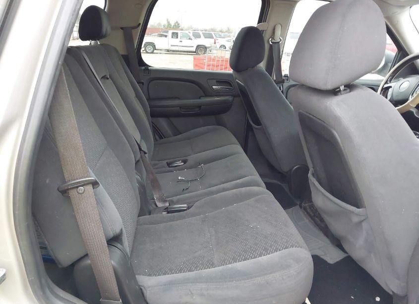 Photo 8 of 2008 Chevrolet Tahoe LS (VIN 1GNFC13C58R250071)