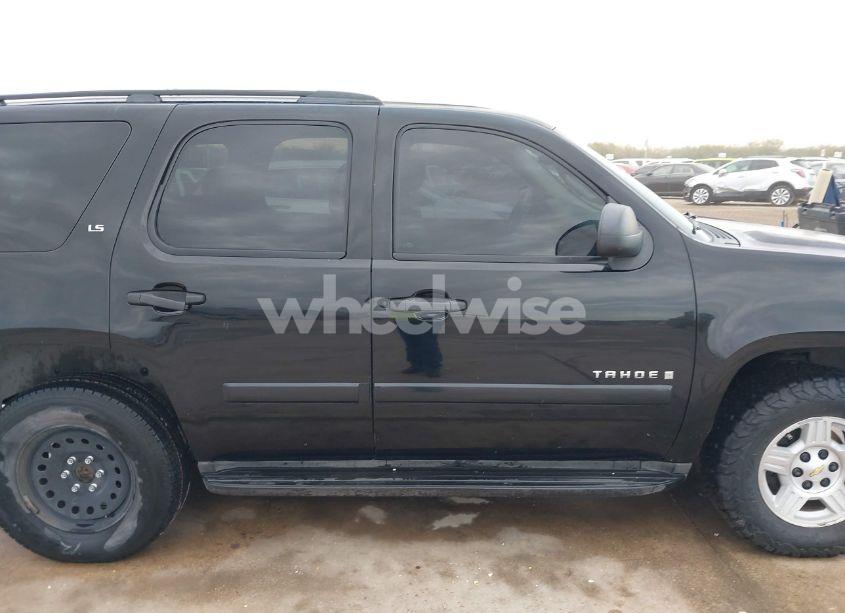 Photo 14 of 2007 Chevrolet Tahoe LS (VIN 1GNFC13C67R395375)