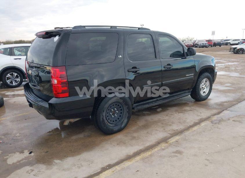 Photo 4 of 2007 Chevrolet Tahoe LS (VIN 1GNFC13C67R395375)
