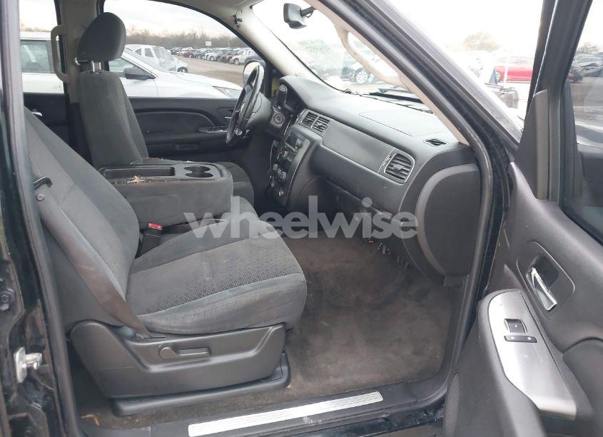 Photo 5 of 2007 Chevrolet Tahoe LS (VIN 1GNFC13C67R395375)