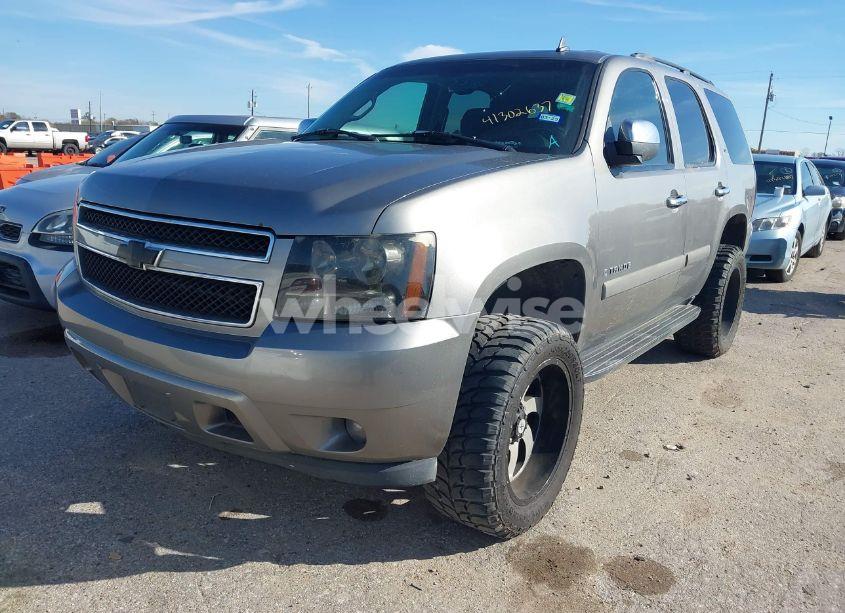 Photo 2 of 2007 Chevrolet Tahoe LS (VIN 1GNFC13C77R355614)
