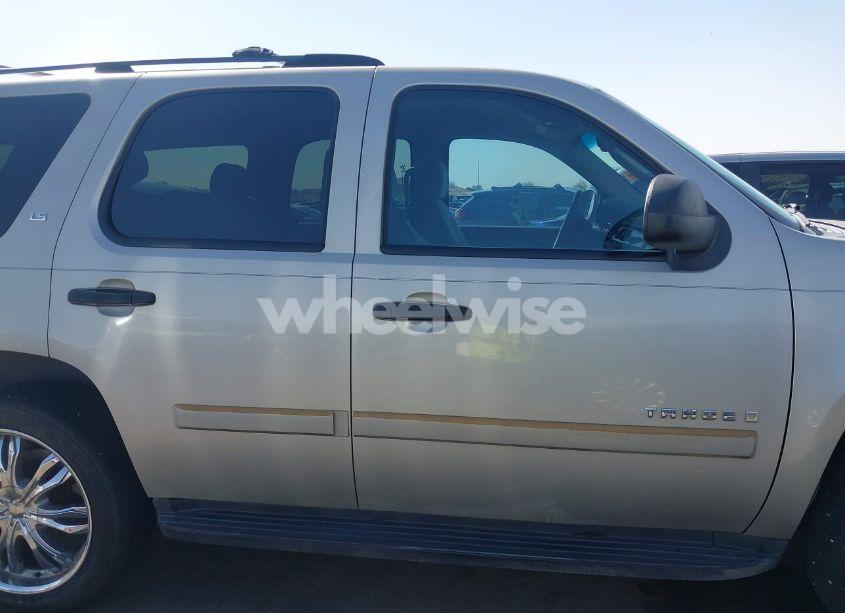 Photo 13 of 2007 Chevrolet Tahoe LS (VIN 1GNFC13C87R308432)