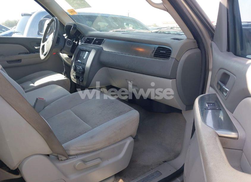 Photo 5 of 2007 Chevrolet Tahoe LS (VIN 1GNFC13C87R308432)