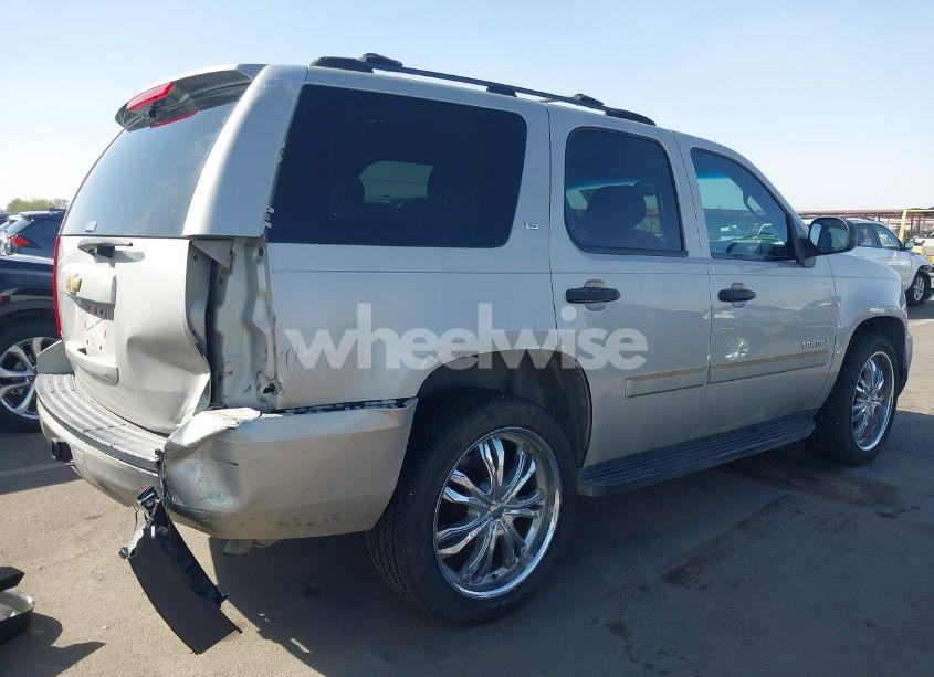 Photo 6 of 2007 Chevrolet Tahoe LS (VIN 1GNFC13C87R308432)