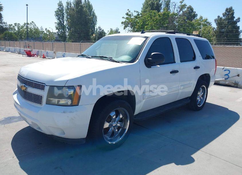 Photo 2 of 2007 Chevrolet Tahoe LS (VIN 1GNFC13C97R263274)