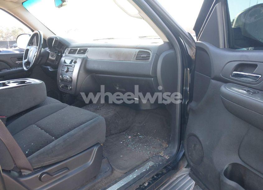 Photo 5 of 2007 Chevrolet Tahoe LS (VIN 1GNFC13C97R299725)